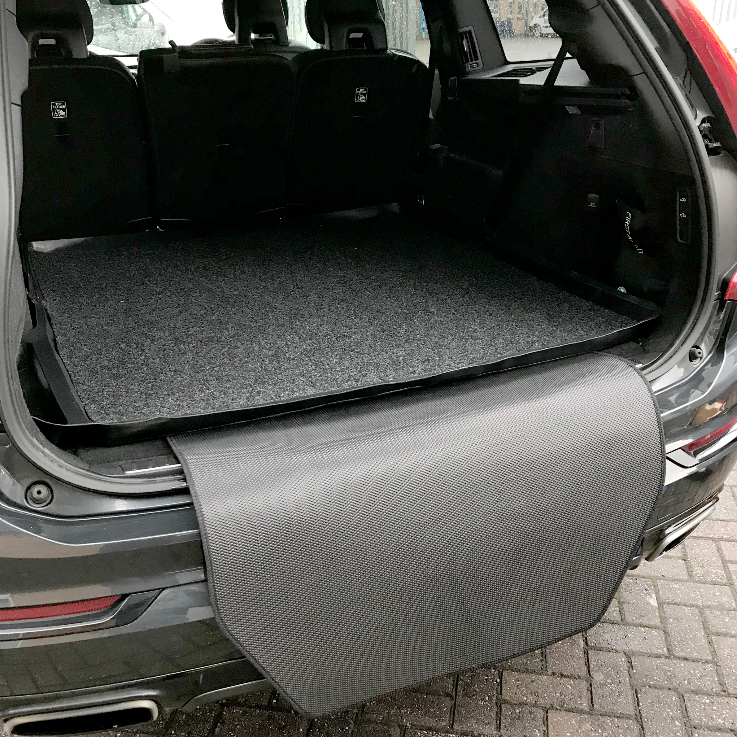 Tailored boot liner with bumper protector